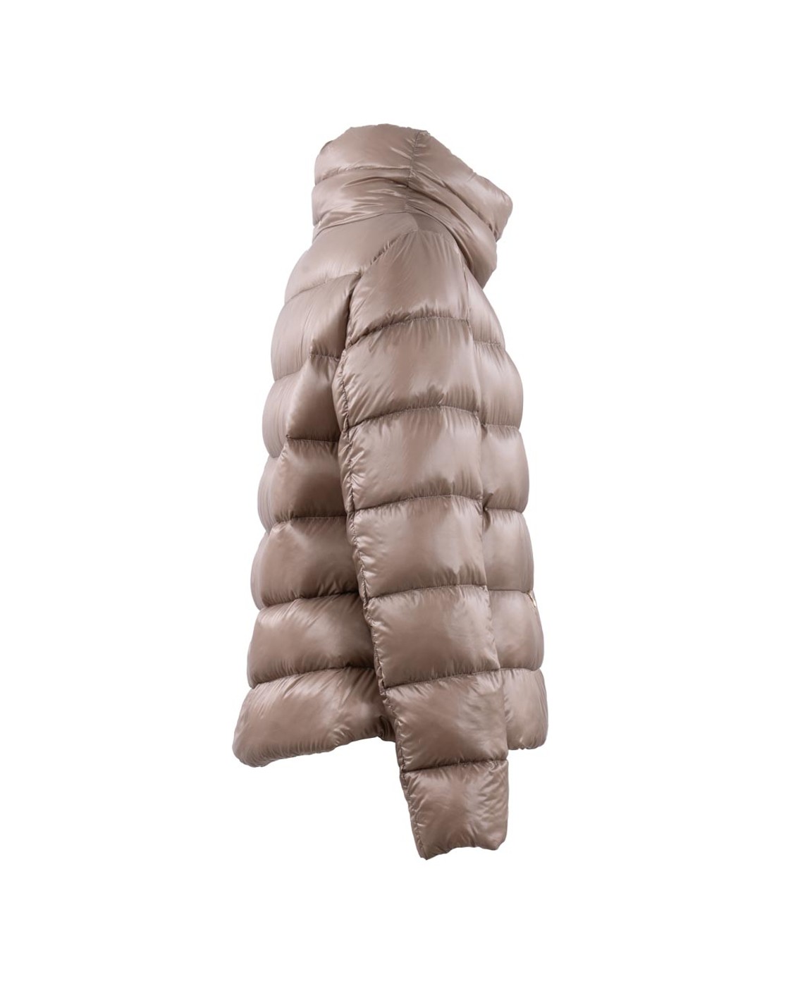 shop HERNO  Cappa: Herno piumino corto.
Imbottitura in piuma d’oca.
Vestibilità regolare.
Collo a cratere.
Chiusura con automatici nascosti.
Maniche lunghe.
Tasche a filetto.
Composizione: 100% Poliammide.
Made in Romania.. PI001781D 12017Z-2600 number 7010870